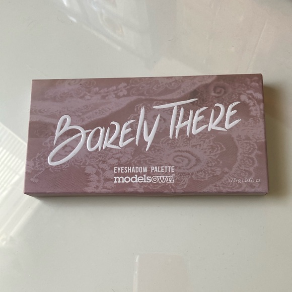 Models Own | Barely There Eyeshadow Palette - Picture 2 of 3